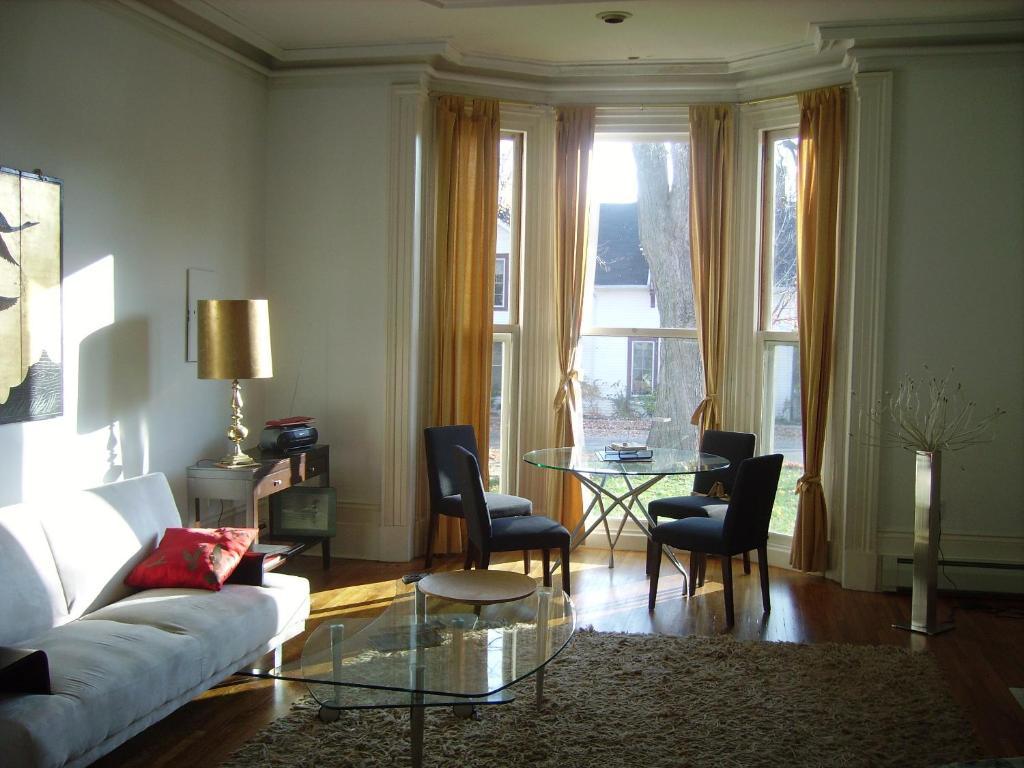 Absolute 1000 Islands Monthly Suites แกเนอนอเคว ห้อง รูปภาพ