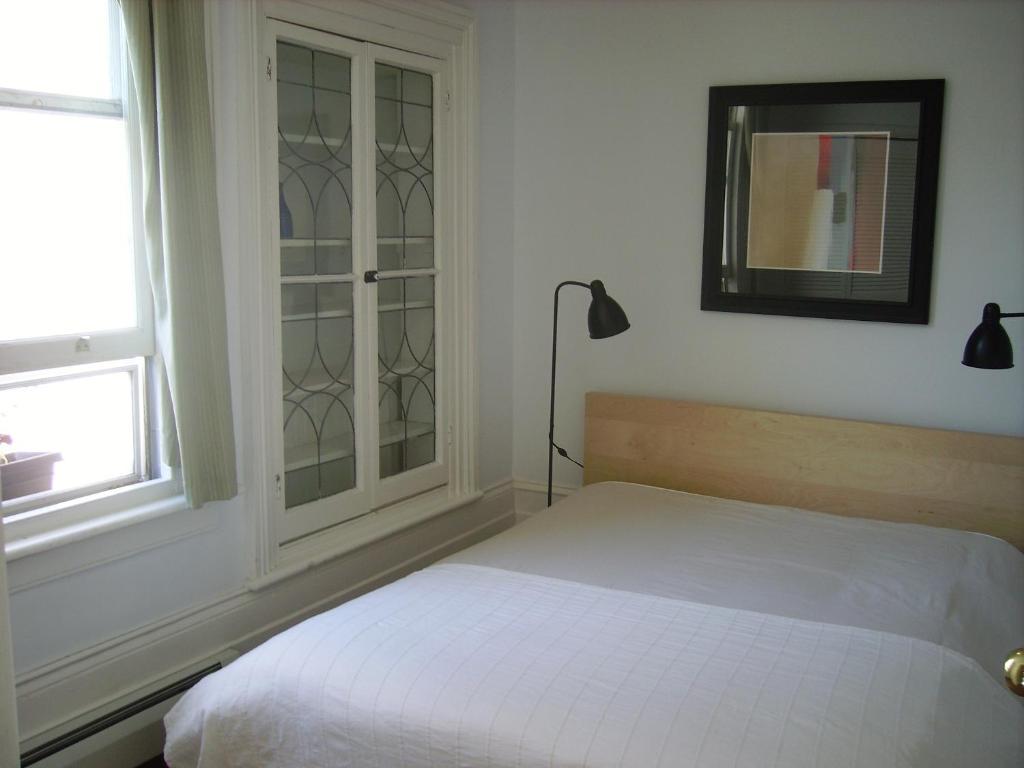 Absolute 1000 Islands Monthly Suites แกเนอนอเคว ห้อง รูปภาพ